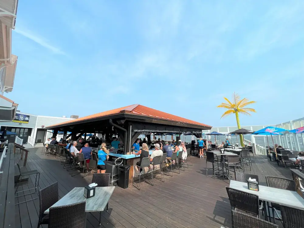B2 dock and dine in bayville